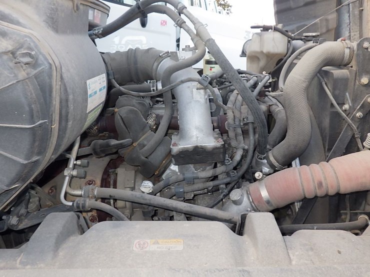 2020-hino-268a-image-17