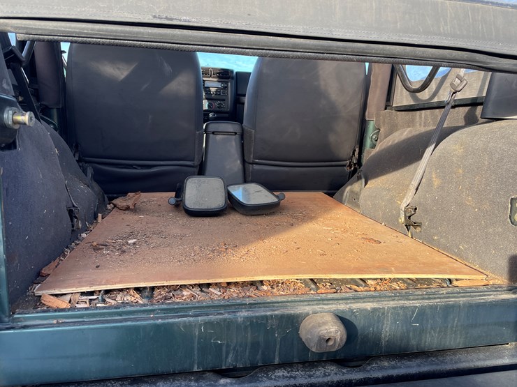 2000-jeep-wrangler-sport-image-50