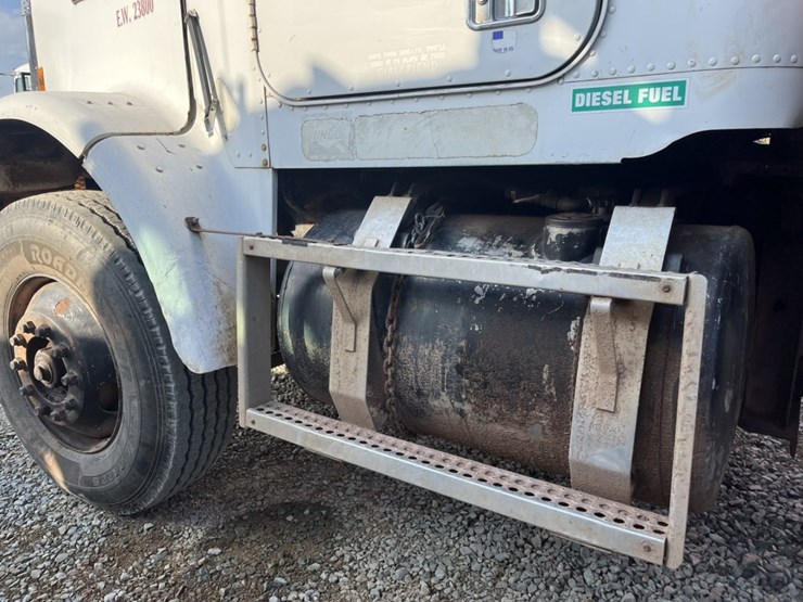 #2201-•-1988-freightliner-mb80-tandem-axle-dump-truck-image-13