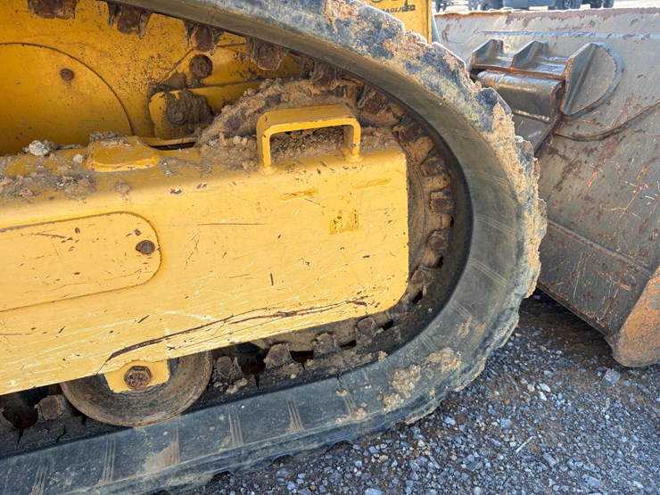 2017-gehl-rt165-image-11