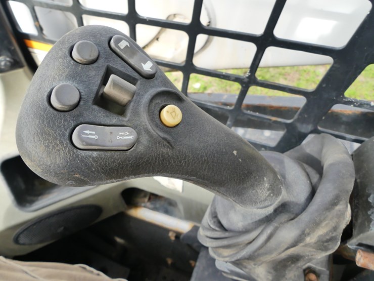 2018-bobcat-t590-image-13