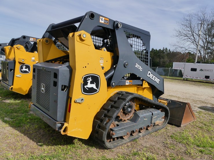 2020-deere-317g-image-3