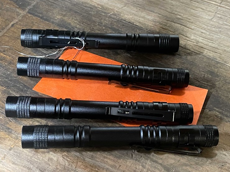 #2022-•-(4)-led-mechanic's-flashlights-(pr11)-image-4