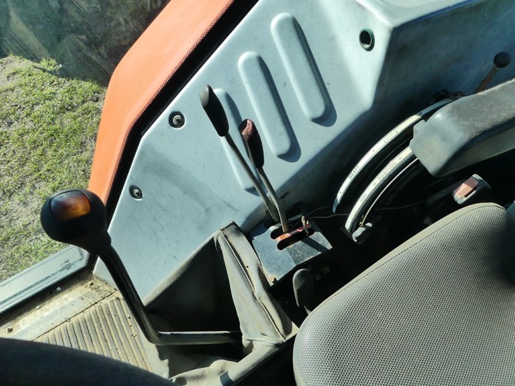 massey-ferguson-573-image-12