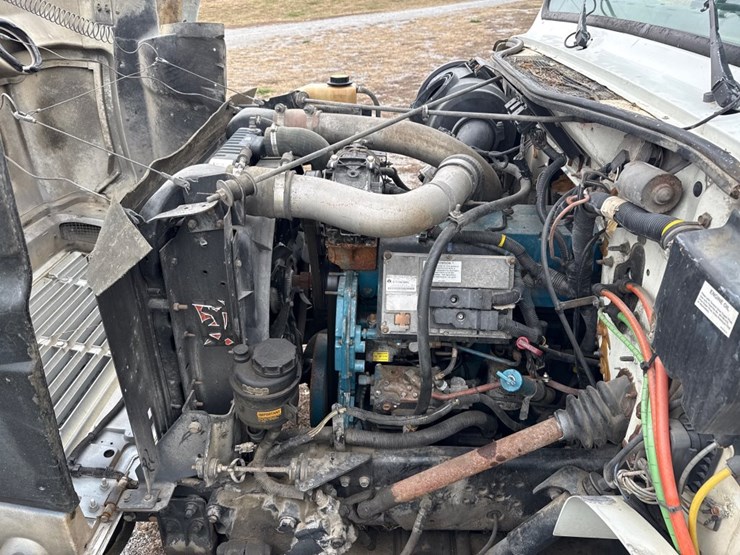 2000-international-4900-image-11