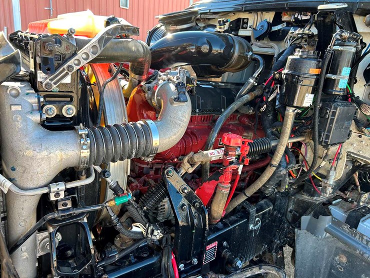 2020-mack-granite-image-13