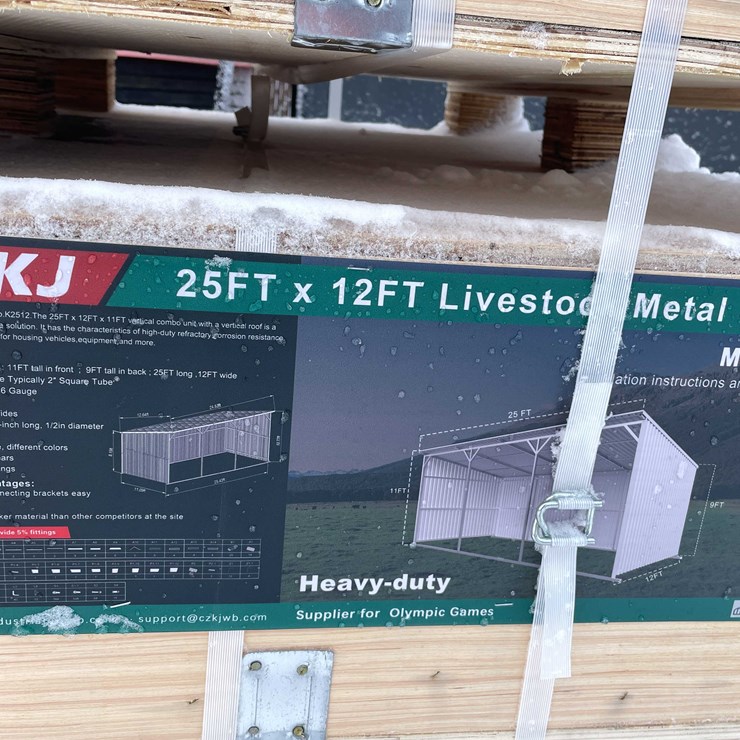 #4020 • 25' x 12' Livestock Metal Shed (O10)