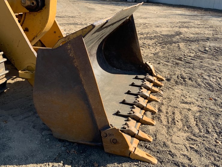 2005-caterpillar-963c-image-15