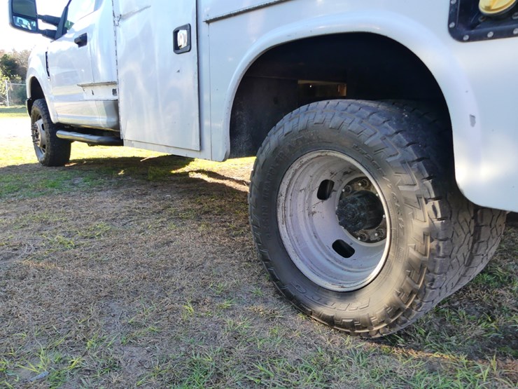 2017-ford-f350-xl-image-6