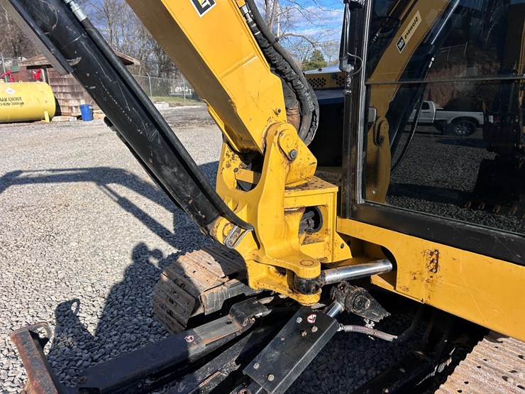 caterpillar-306-cr-image-25