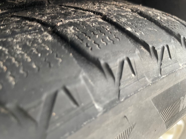 #1048-•-2015-hyundai-elantra-sedan-(has-wi-title)-image-30