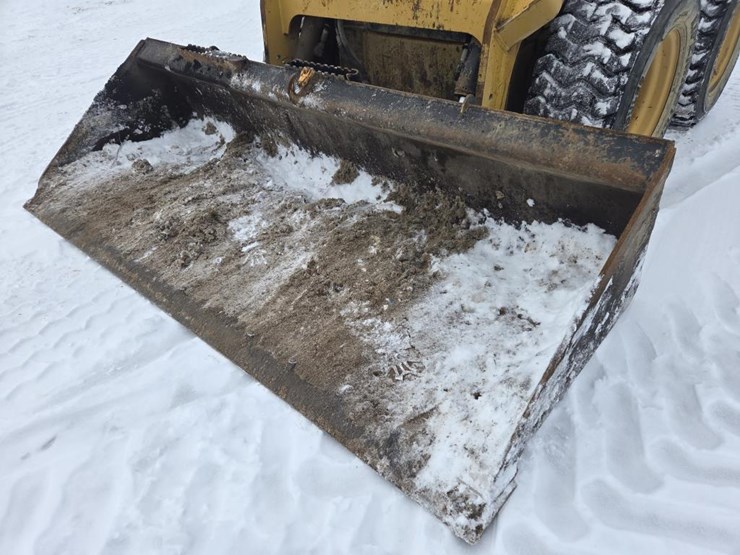 caterpillar-236d-image-10