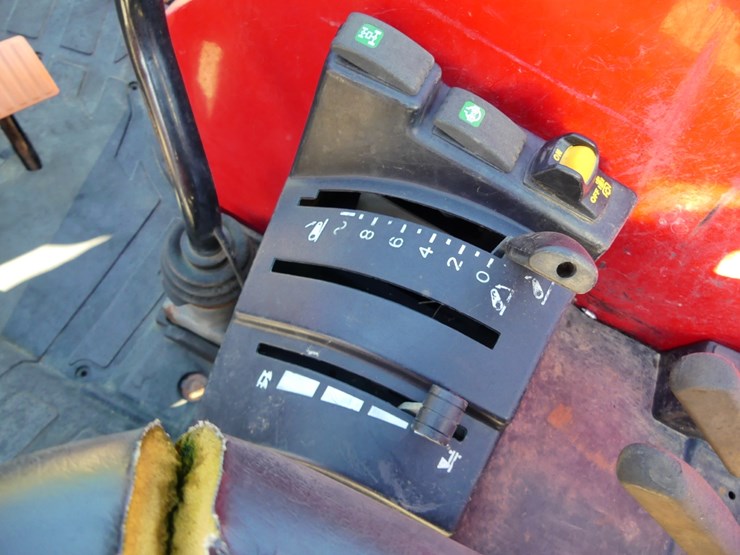 massey-ferguson-4710-image-13