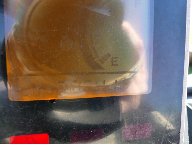 2011-deere-50d-image-15