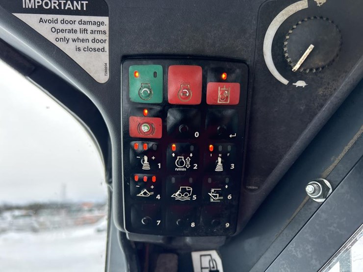 2019-deere-331g-image-48