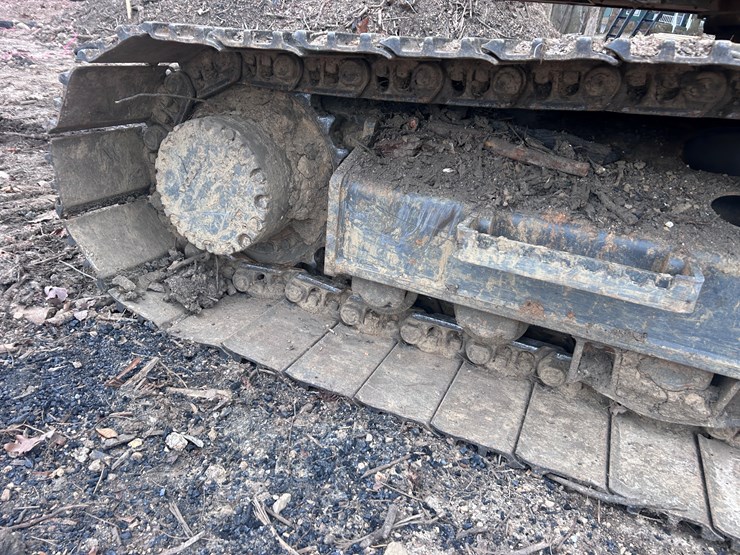 2022-volvo-ec220el-image-52