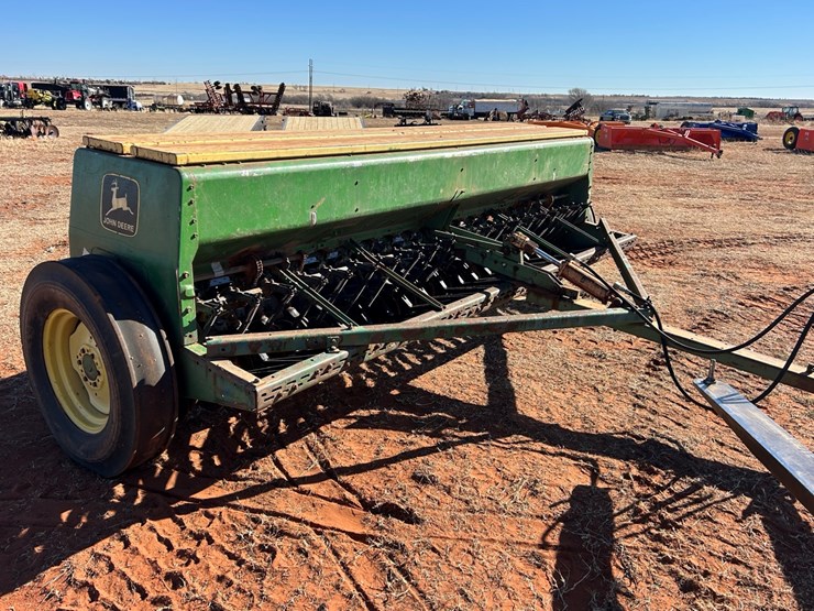 john-deere-8300-image-7