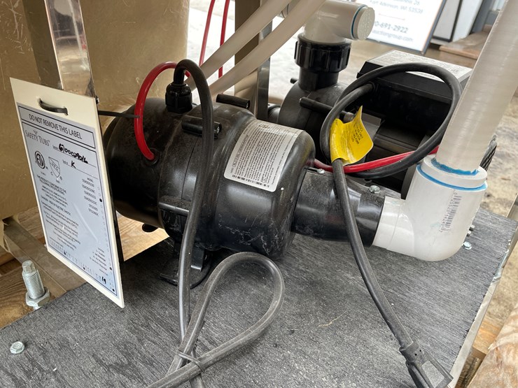 #1324-•-safety-tubs-walk-in-bathtub-image-3