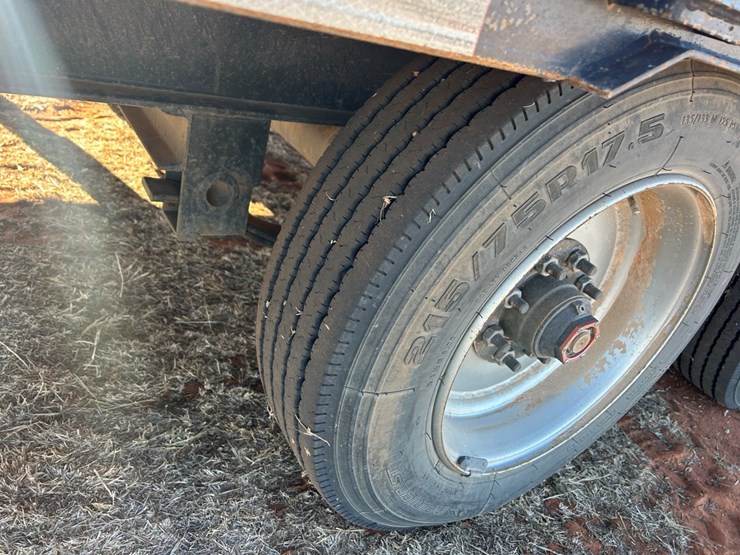 #89-•-2024-diamond-t-gn-flatbed-image-7