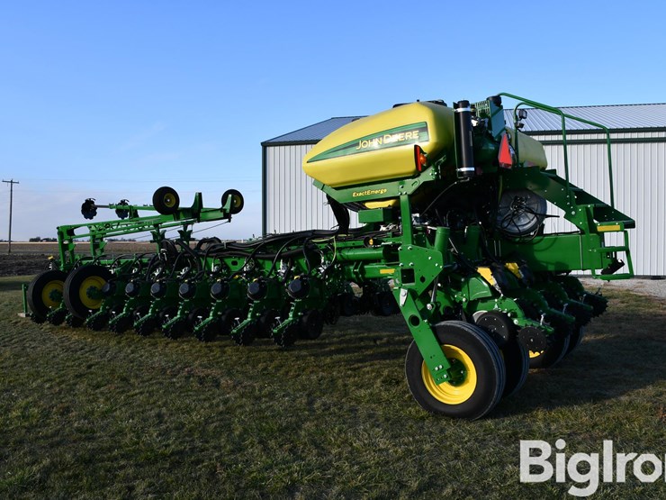 2020-john-deere-1775nt-image-7