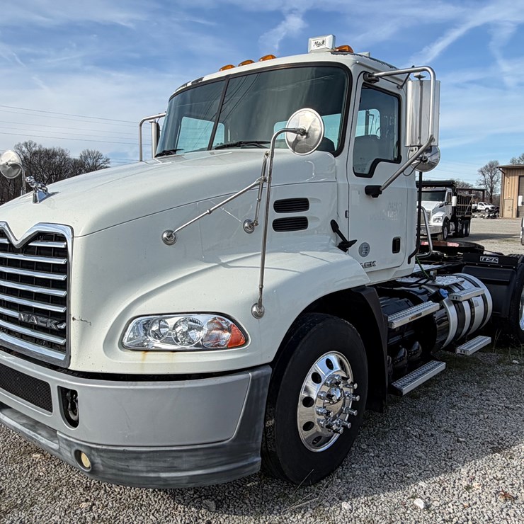 2016 MACK PINNACLE CXU613
