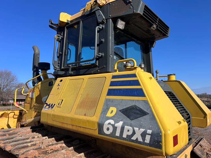 komatsu-d61pxi-24-image-12