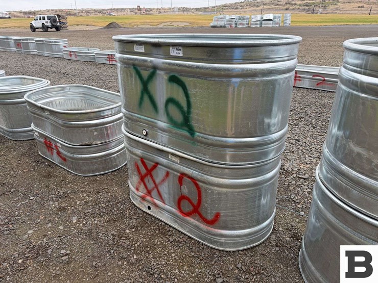 behlen-country-galvanized-round-end-stock-tanks---factory-defect/damaged-image-3