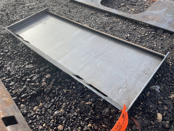 #1182-•-unused,-skidsteer-weldable-quick-attach-plate-image-1