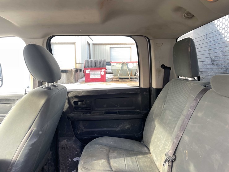 2016-ram-2500-tradesman-image-74