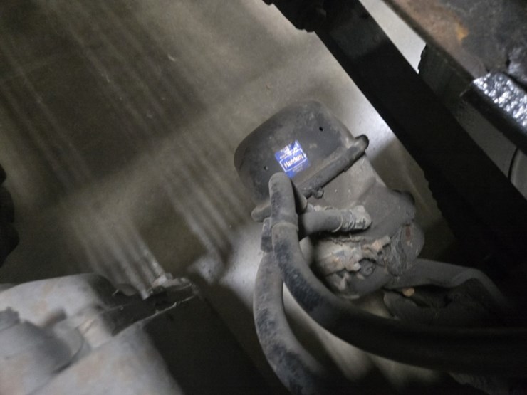 #2295-•-2016-freightliner-cascadia-day-cab-truck-tractor-image-39