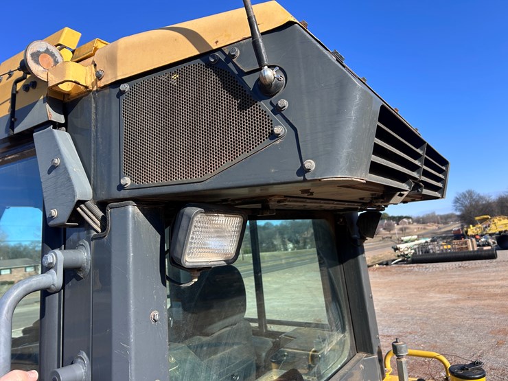 komatsu-d61pxi-24-image-40