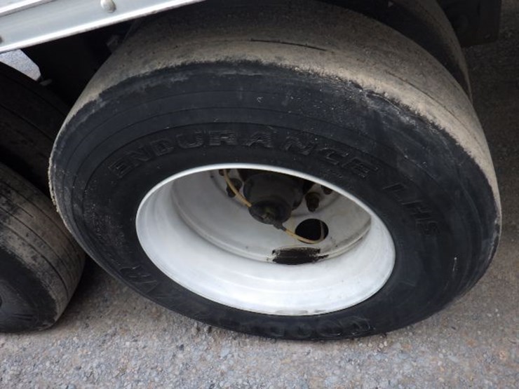 2017-hyundai-translead-image-10