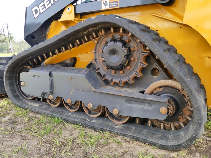 2023-deere-317g-image-6