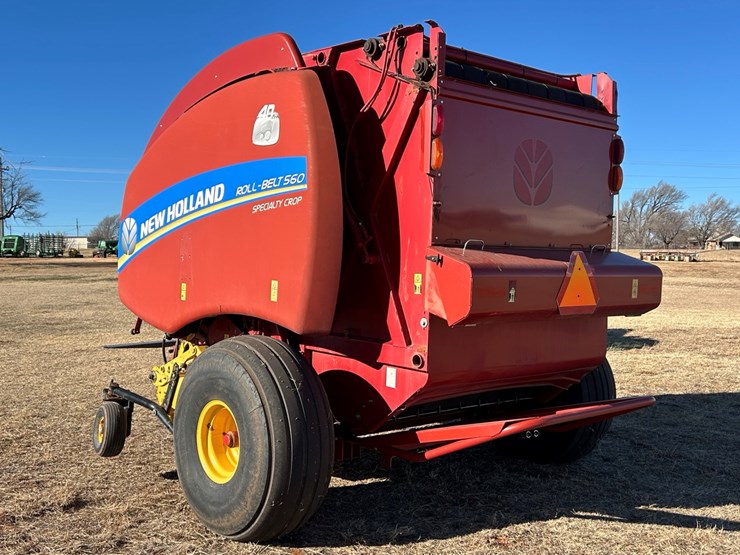#87-•-2015-new-holland-rb560-image-3