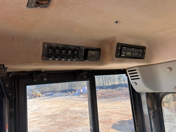 komatsu-d61pxi-24-image-49