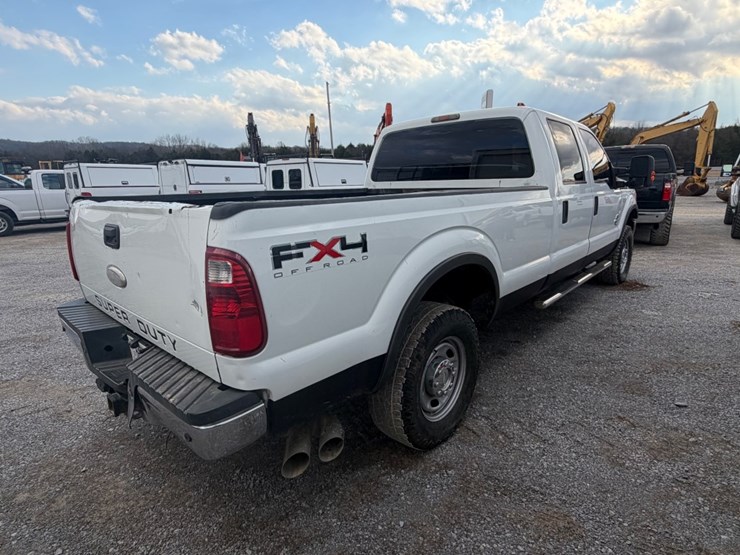 2011-ford-f250-xl-image-4