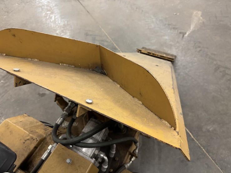 #3280-•-ase-hydraulic-tractor-with-roof-remover-attachment-image-17