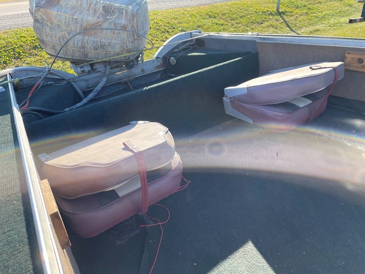 #1300-•-1953-crestliner-v4tl-aluminum-fishing-boat-with-trailer-(has-wi-title)-image-22