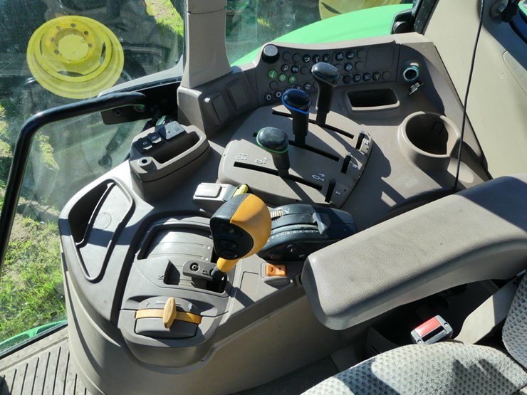 2020-john-deere-6120m-image-13