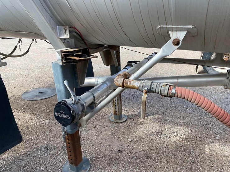 1990-trailmaster-crude-trailer-image-5