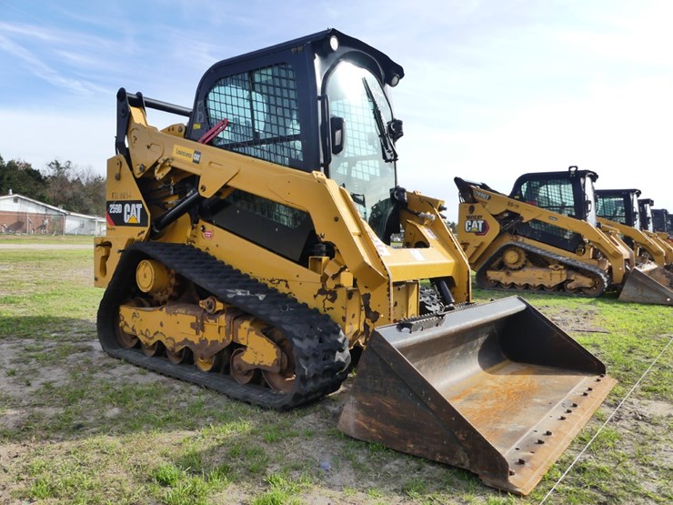 2019-caterpillar-259d-image-2