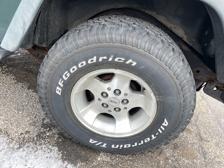 2000-jeep-wrangler-sport-image-10