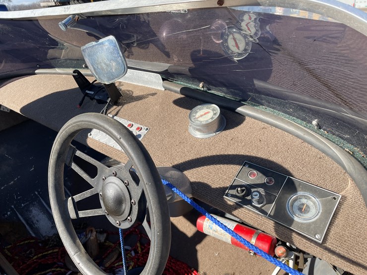 #1300-•-1953-crestliner-v4tl-aluminum-fishing-boat-with-trailer-(has-wi-title)-image-24