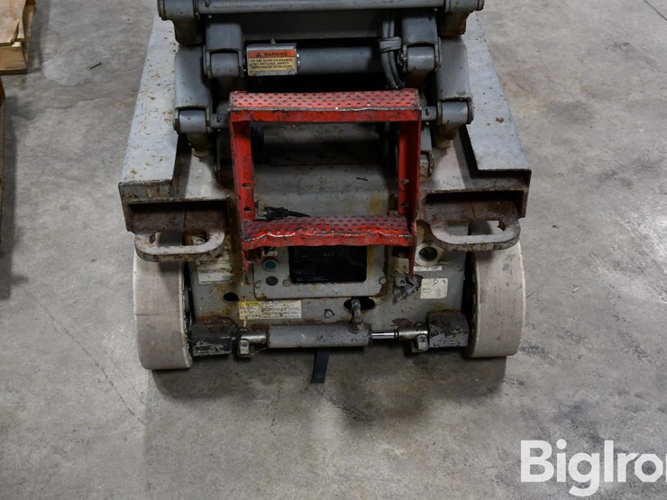 2006-skyjack-sjii-3219-scissor-lift-image-17