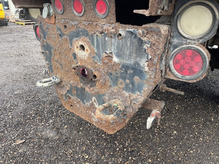 #1015-•-1992-navistar-international-transportation-flatbed-truck-(has-wi-title)-image-25