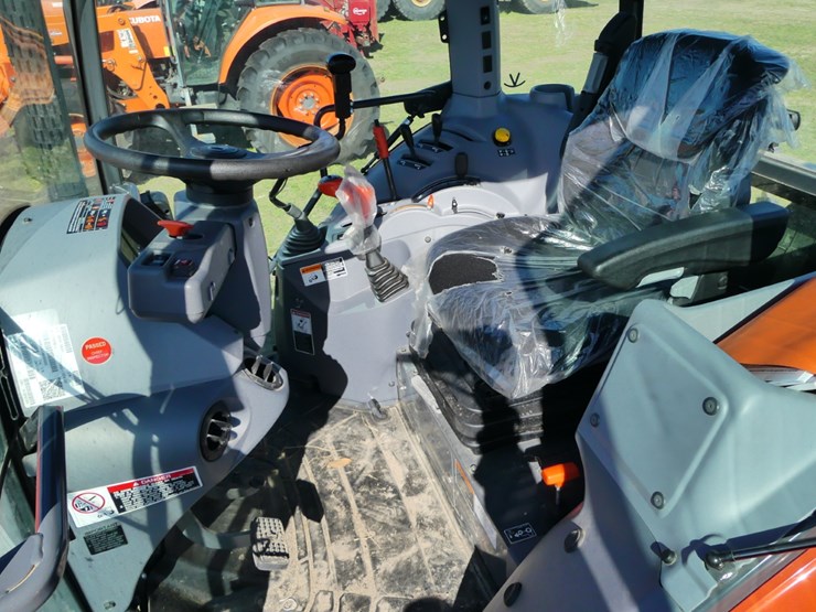 2022-kubota-m5-111-image-13