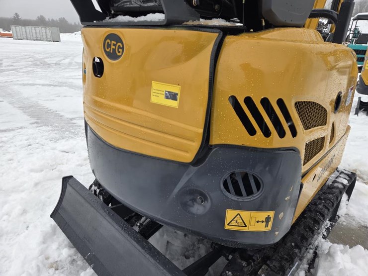 #5037-•-cfg-industrial-qk20r-mini-excavator-image-17