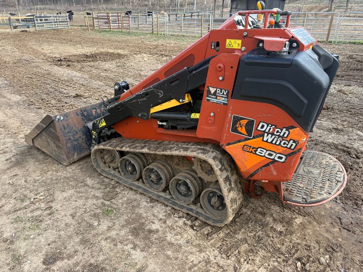 2021-ditch-witch-sk800-image-7