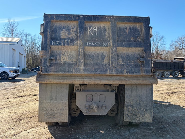 2011-mack-rd688s-image-10