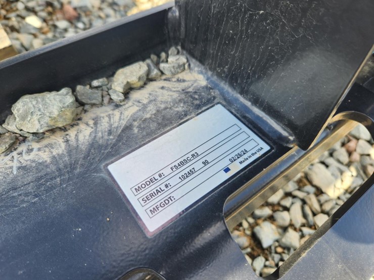 #6003-•-unused-stout-3-prong-skid-steer-bale-spear-image-6